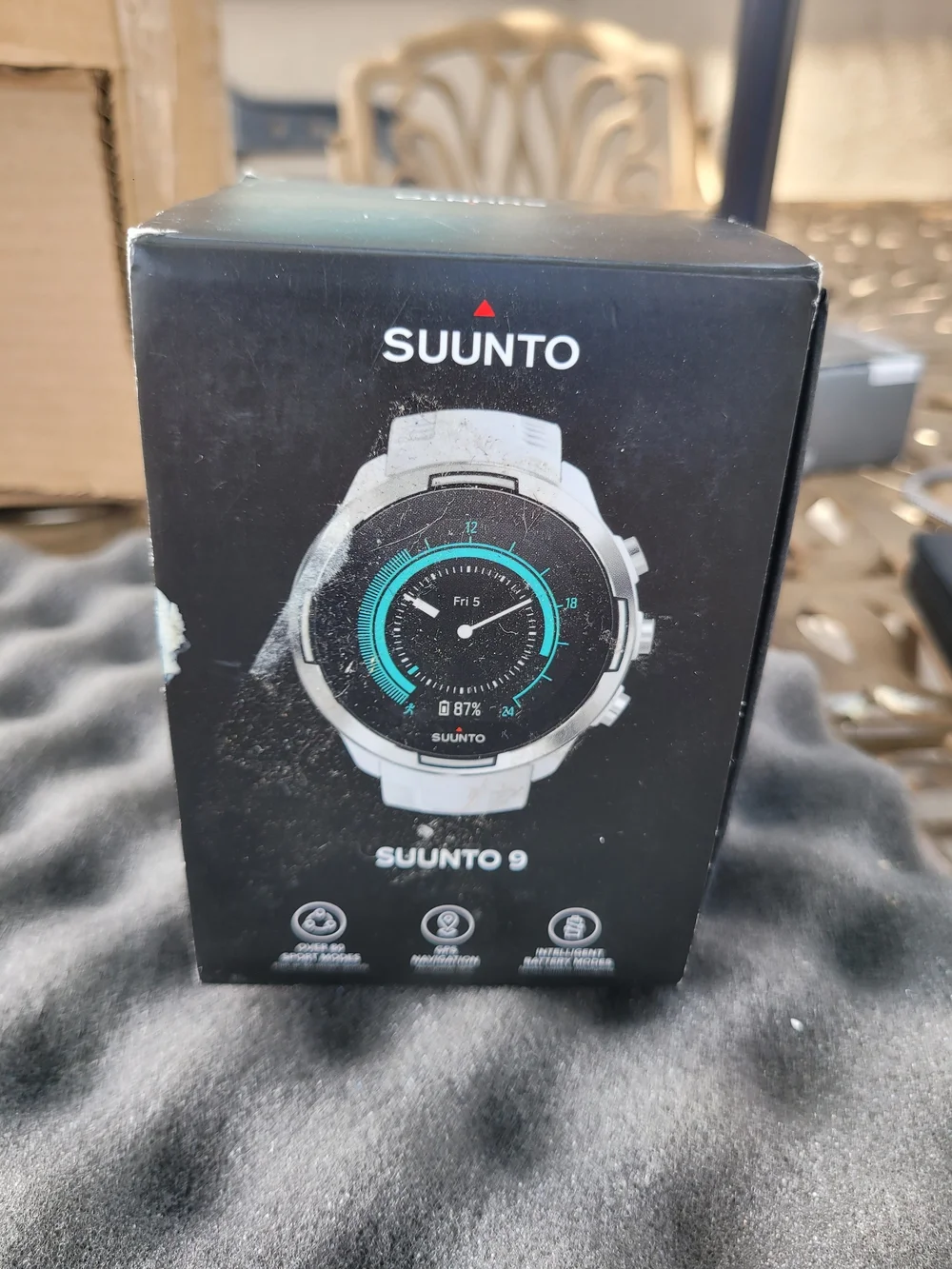 Suunto 9 White with Black Dial and Teal Accents